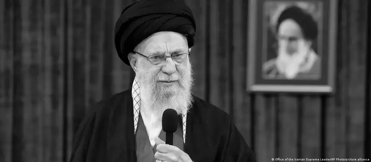 Иранские СМИ подтвердили гибель Хаменеи