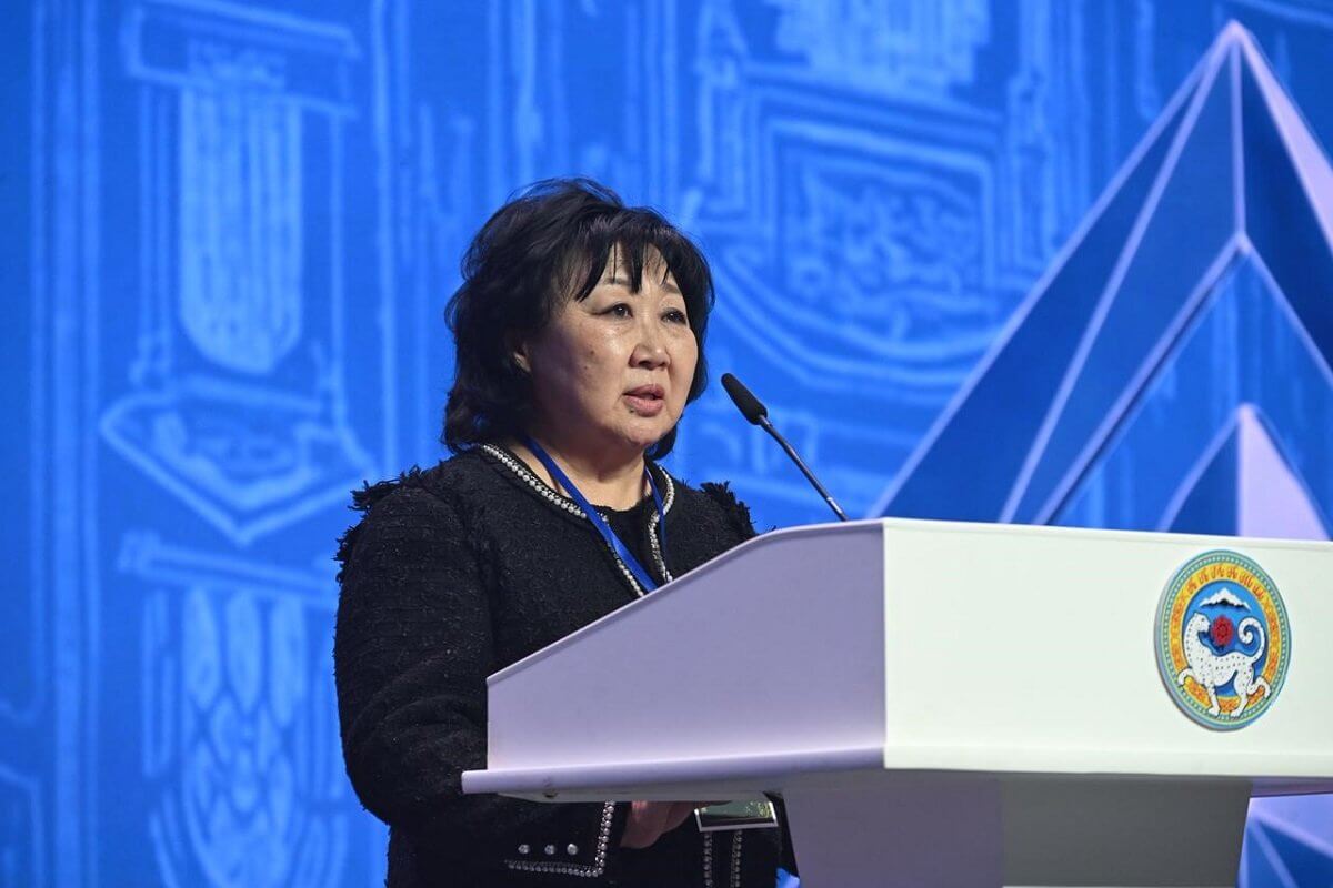 Наследие Дениса Тена: мама прославленного фигуриста выступила с речью в честь Михаила Шайдорова