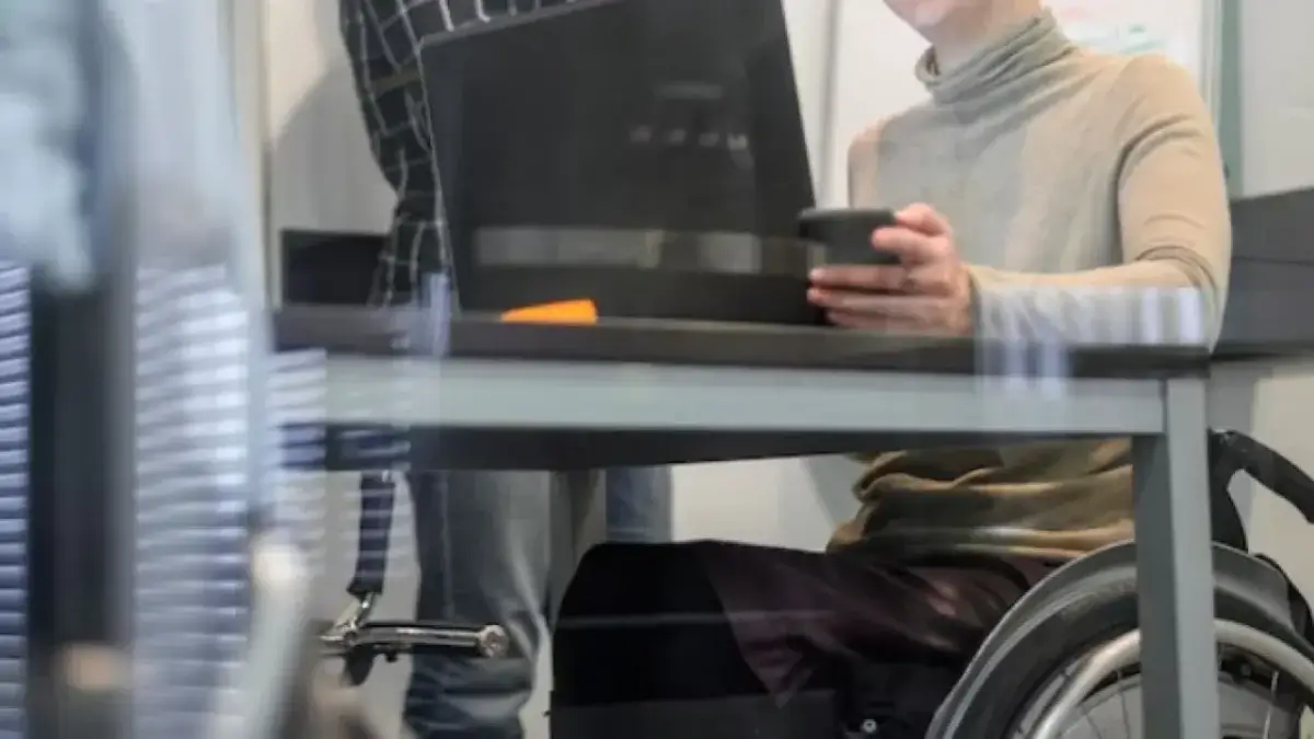 Какие выплаты получают казахстанцы с инвалидностью в 2026 году