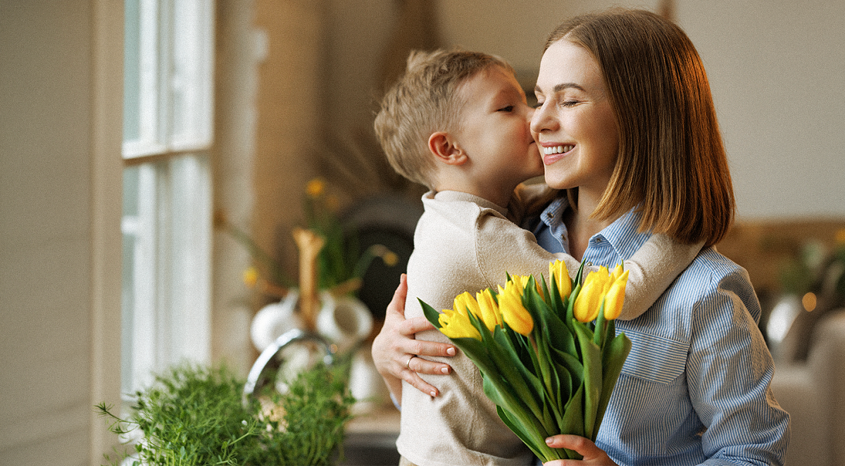 Кто из женщин получит единовременные выплаты к 8 марта в Казахстане