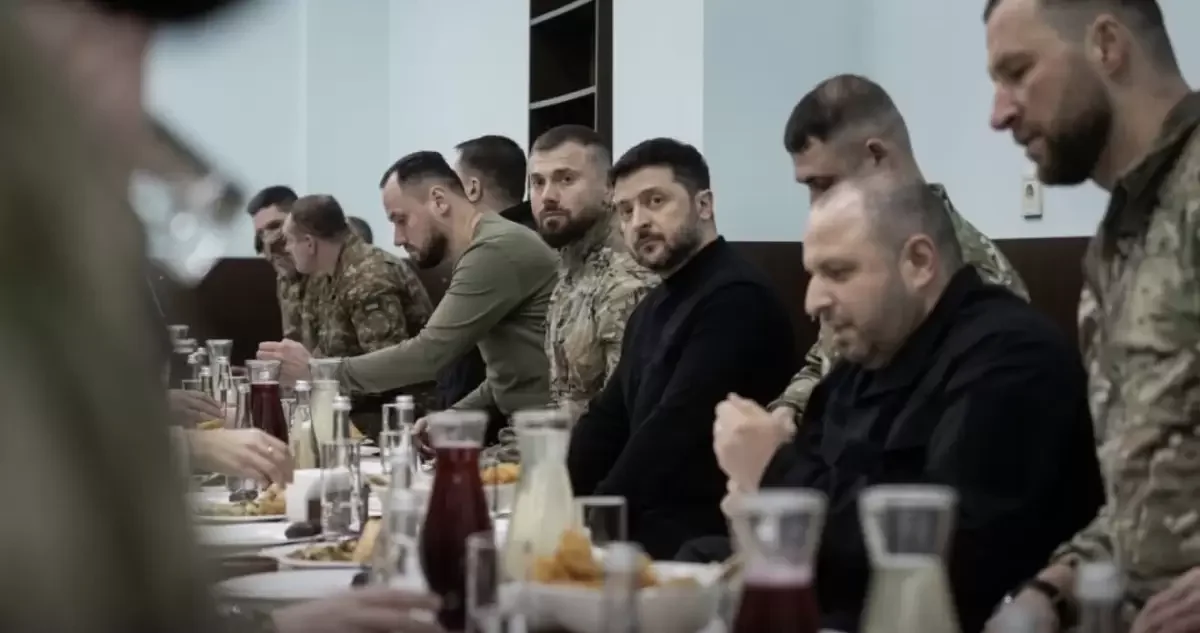 Зеленский посетил ифтар в Киеве и встретился с воюющими за Украину чеченцами