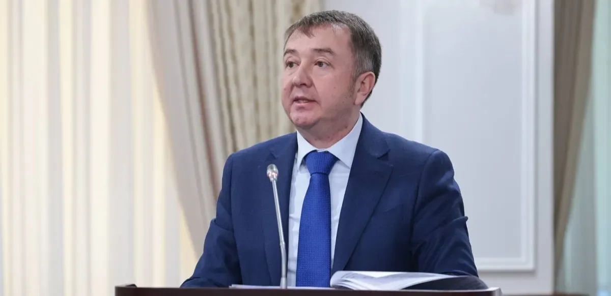 Почему на портале открытых НПА публикуют урезанные версии документов, ответил глава Минюста