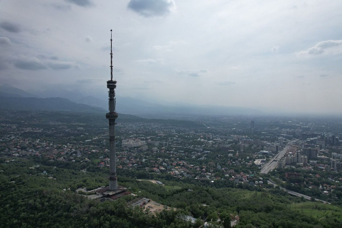 Штиль, слабый ветер, туман, инверсия: Синоптики предупредили жителей Алматы