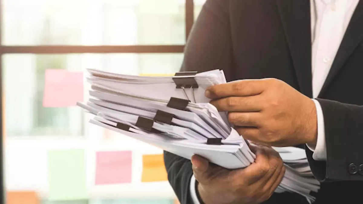 Задержки зарплаты в Казахстане: выявлены долги перед сотнями работников