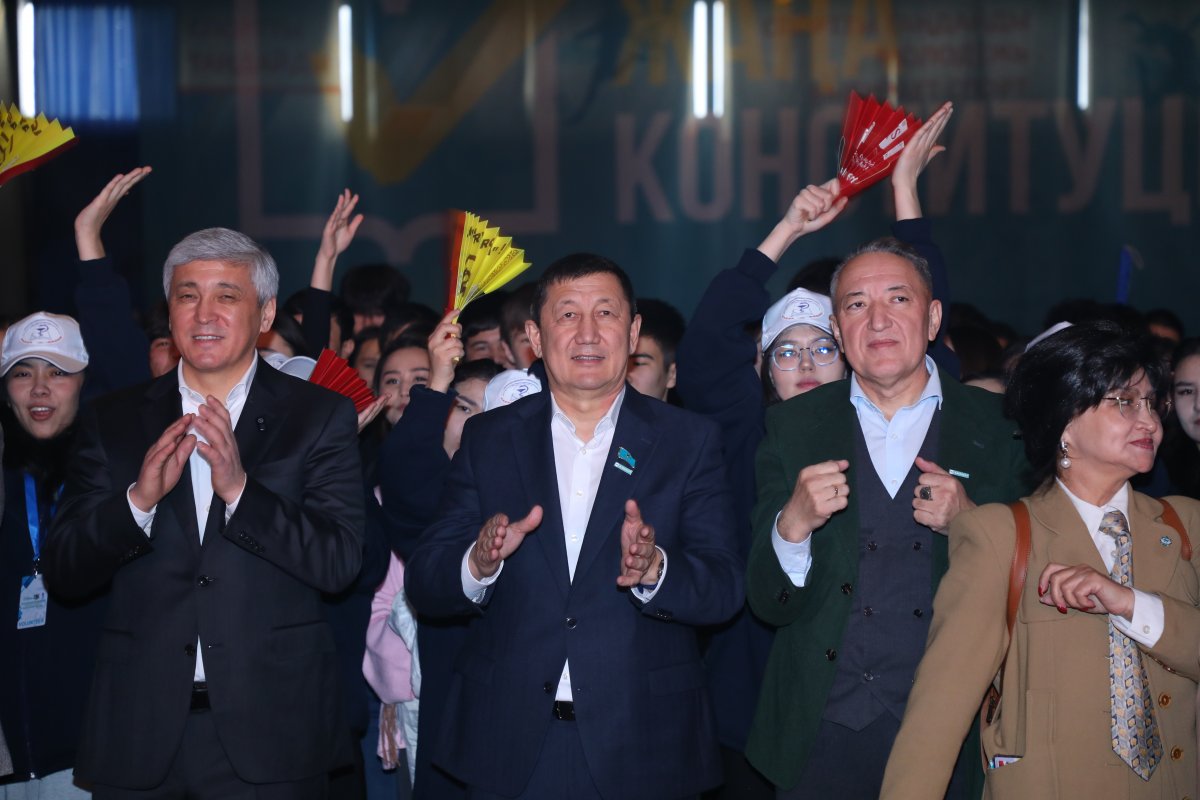 Молодёжь Карагандинской области выбирает справедливое будущее!