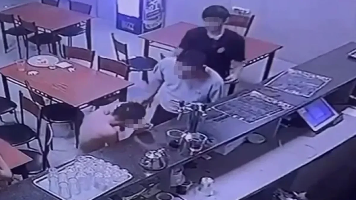 Сотрудник общественной бани избил 13-летнего подростка в Каскелене