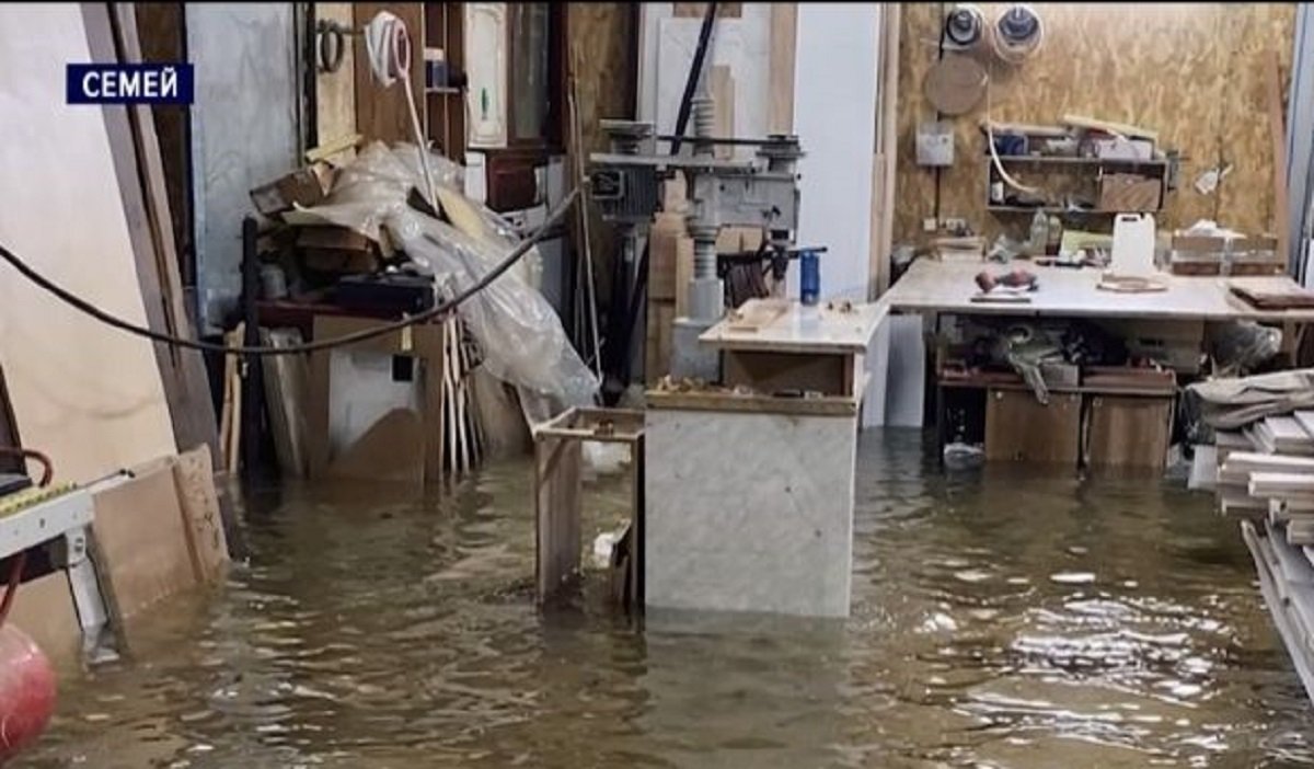 Забава с ИИ: жителя Семея оштрафовали за фотошоп