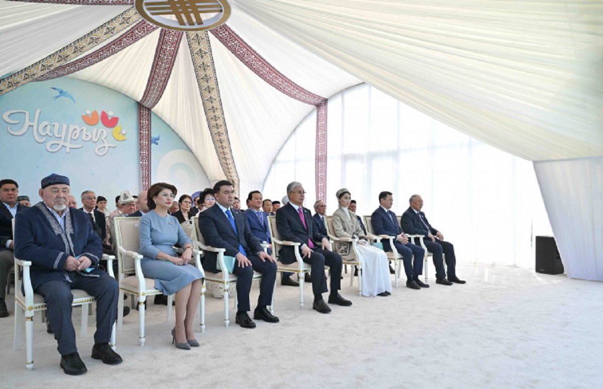 Токаев посетил концерт по случаю праздника Наурыз