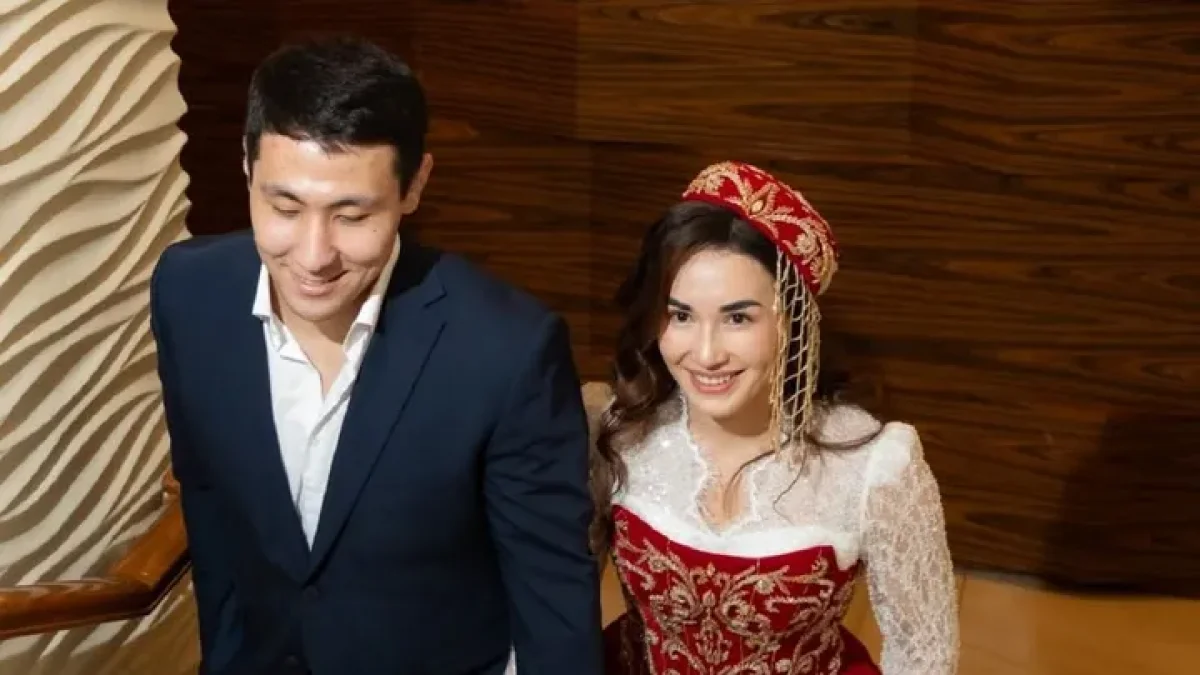 «На пять лет младше»: Абиба Абужакынова стала невесткой из Урджара