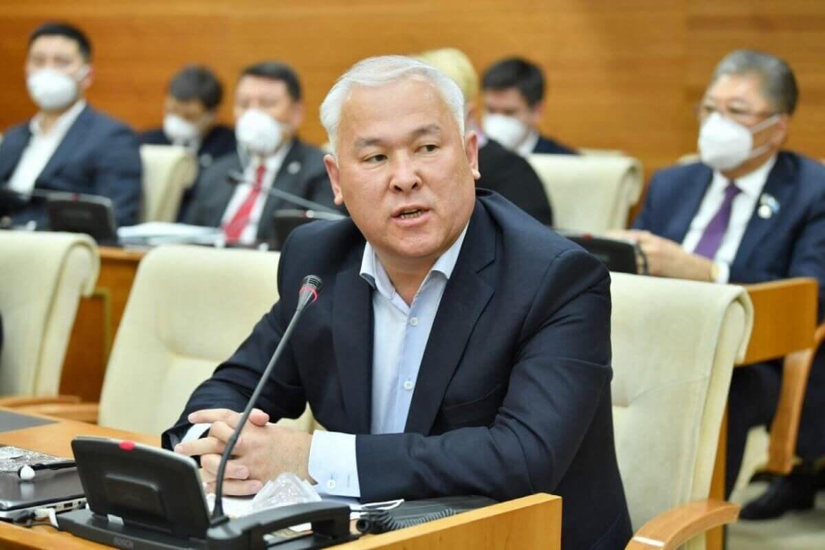 Мурат Абенов прокомментировал задержание блогера Адилетхана Молдахана в Алматы