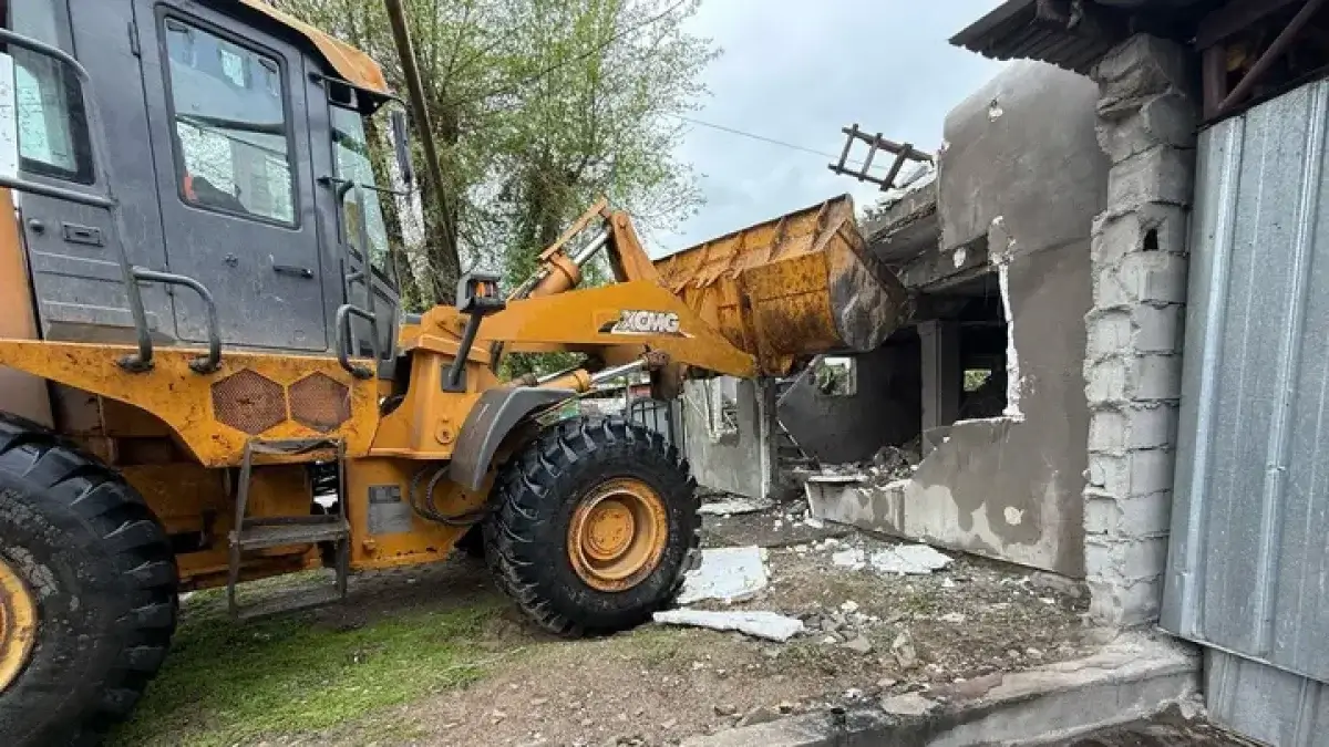 В Алматы изымут более 140 участков под дороги и парковки