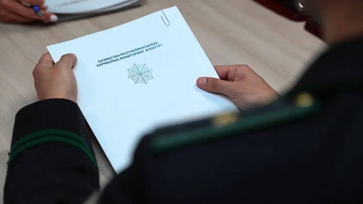 «Срочно переведи на безопасный счет»: в Казахстане набирает обороты схема с поддельными аккаунтами руководителей