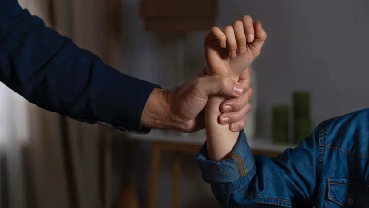 Отцу, четыре года насиловавшему собственную дочь, вынесли приговор в Шымкенте