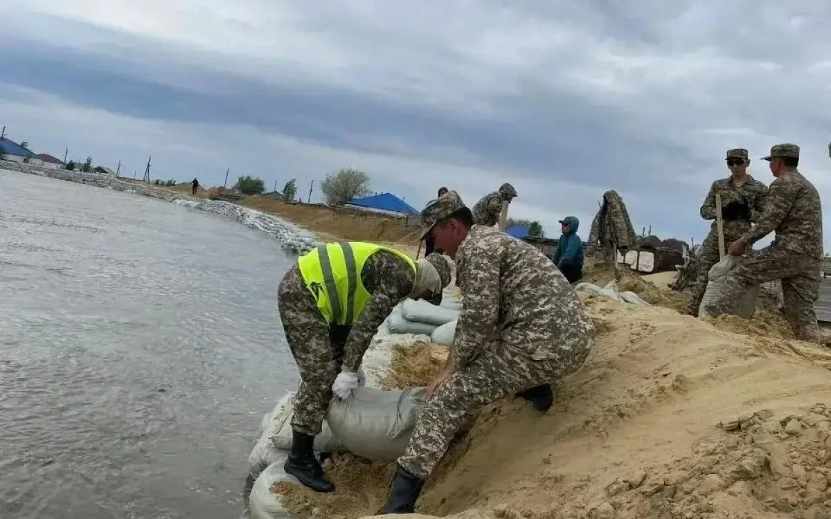 Вода вышла из берегов: в Акмолинской области прорвало плотину