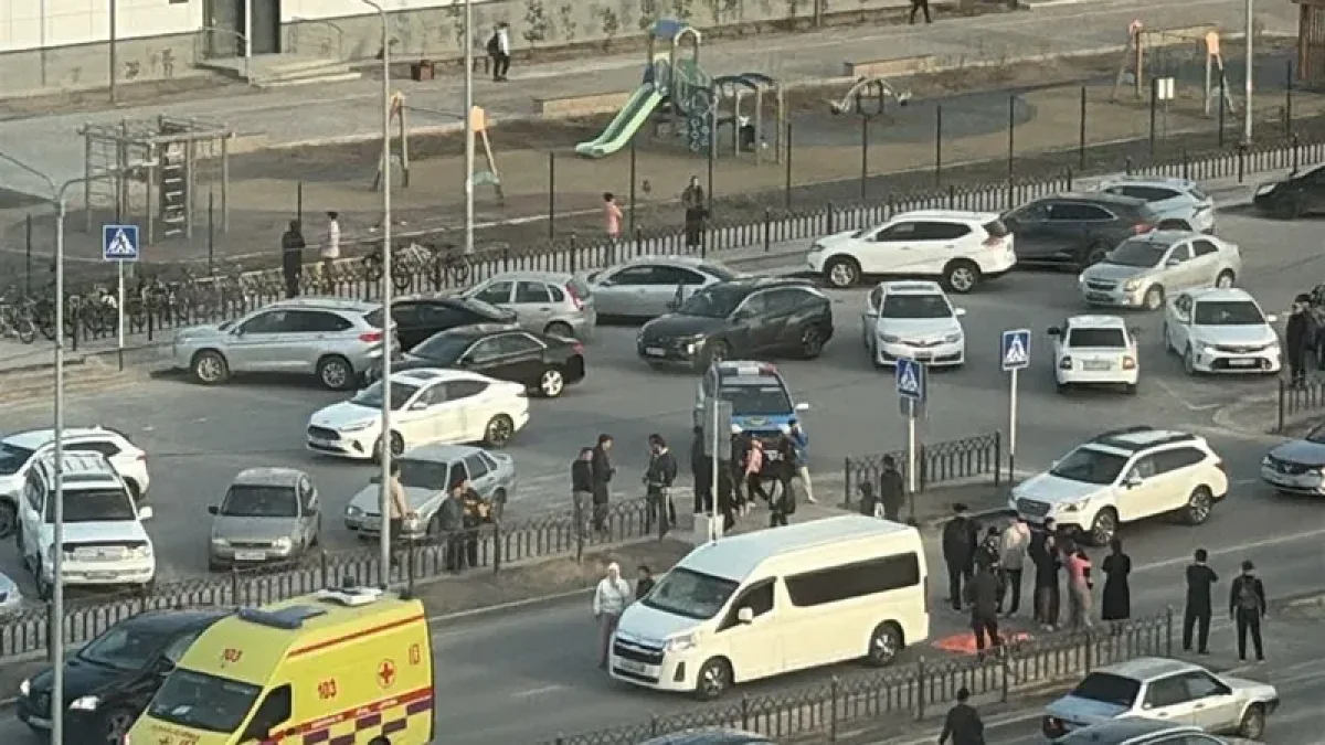 Трагедия в Атырау: автомобиль насмерть сбил первоклассницу у школы