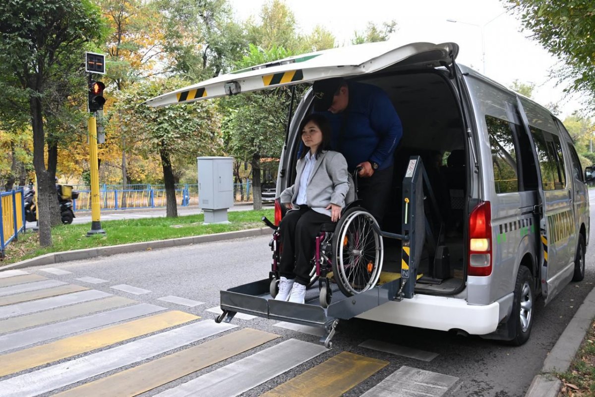 Бесплатное «Инватакси» будет доступно для лиц с особыми потребностями в Алматы 15 марта