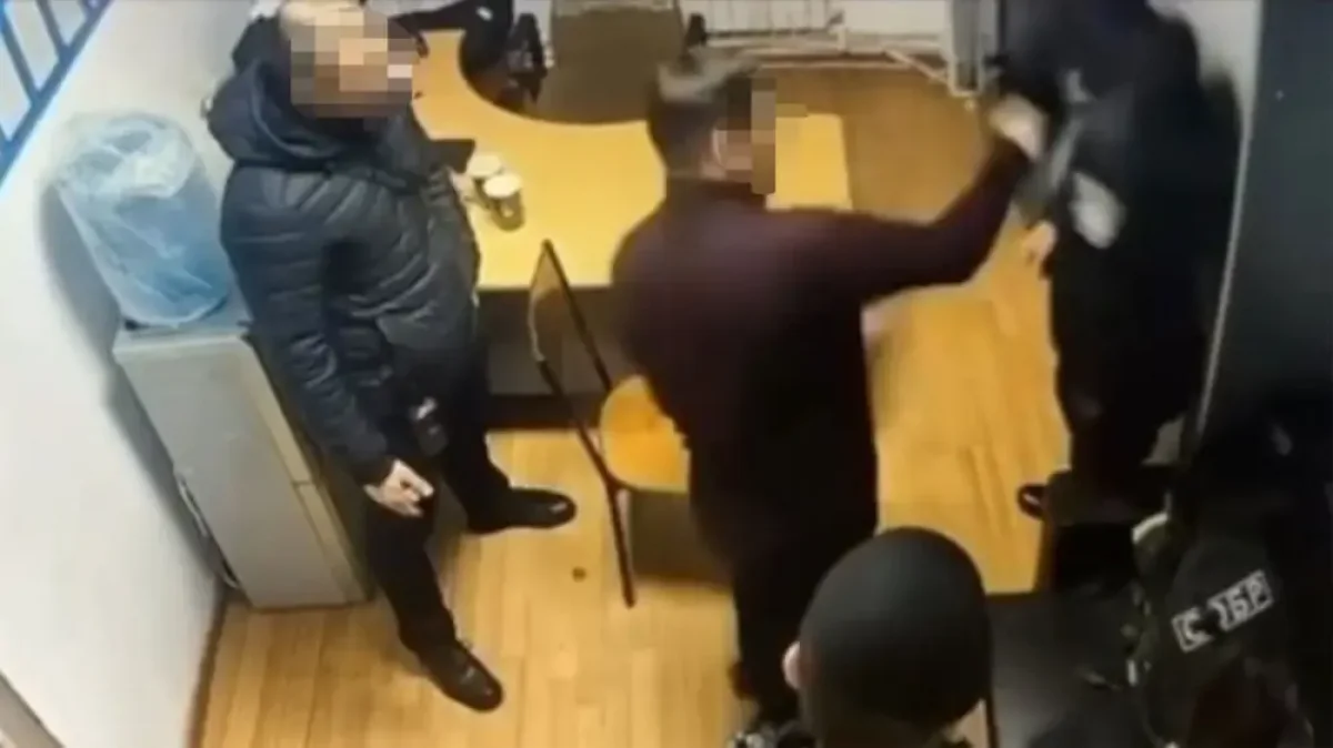 Скандал в атырауском СОБР: после видео с избиением и оскорблениями начата проверка