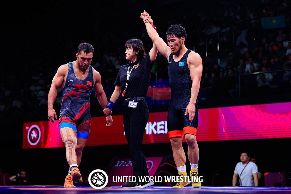 Алматбек Аманбек завоевал золотую медаль чемпионата Азии по греко-римской борьбе