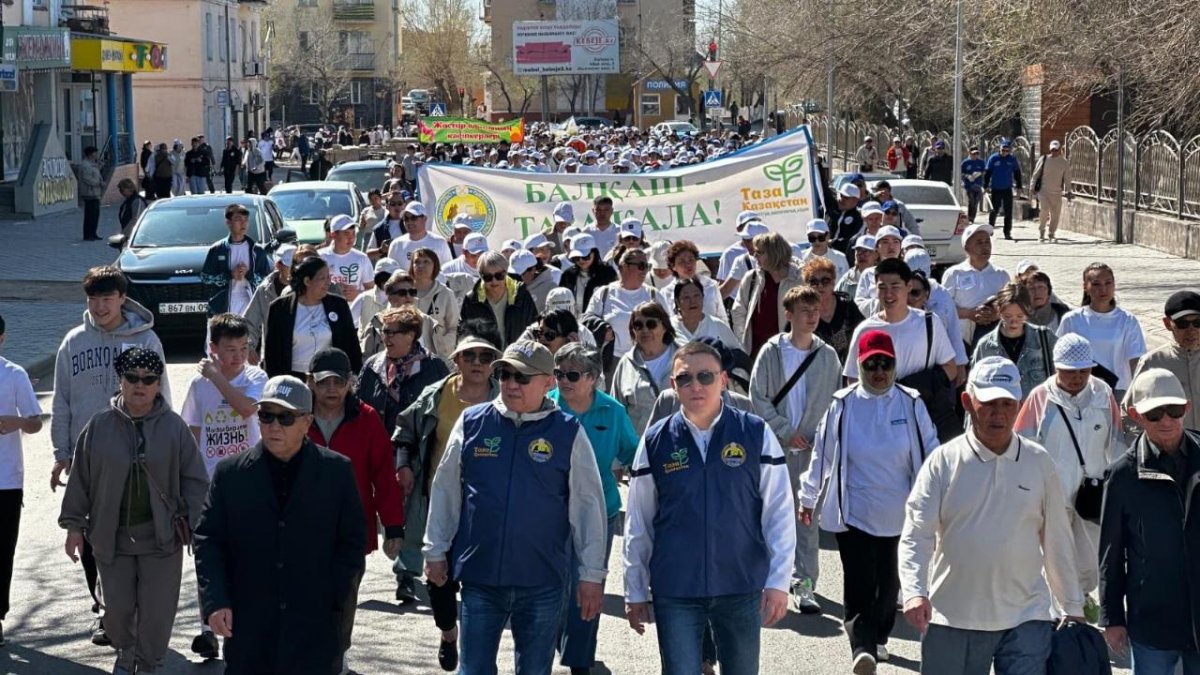 Балхашцы отметили день рождения города масштабной экологической акцией