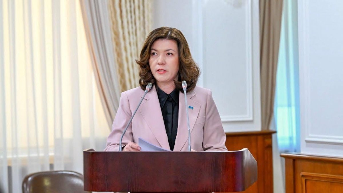 «Урок у доски – это подвиг»: Жулдыз Сулейменова объяснила, почему в Казахстане отменили тесты для учителей