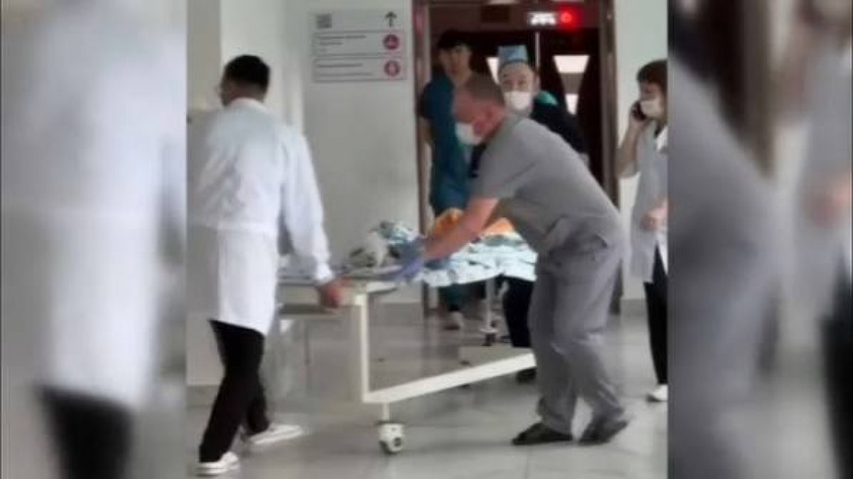 Ребенок оказался в реанимации после падения облицовки на голову в Карагандинской области