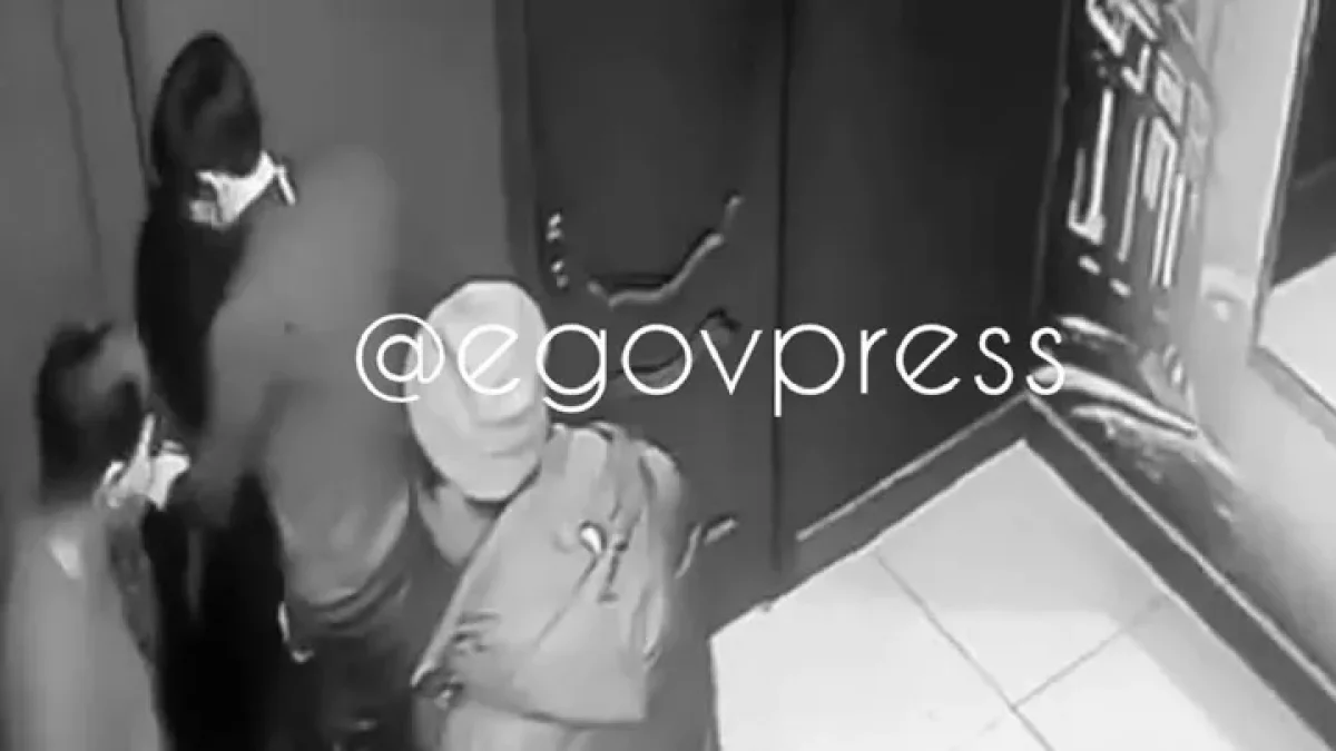 В Уральске двух мужчин избили после обнаружения в женском туалете