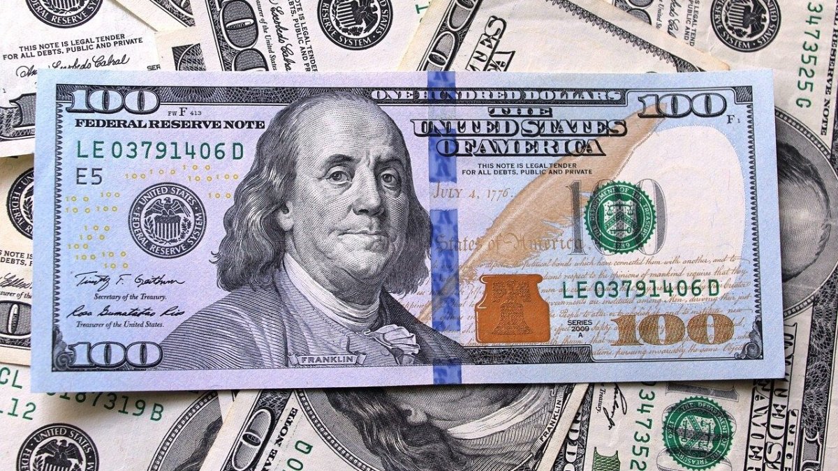 Курсы валют в обменниках Казахстана на 19 апреля