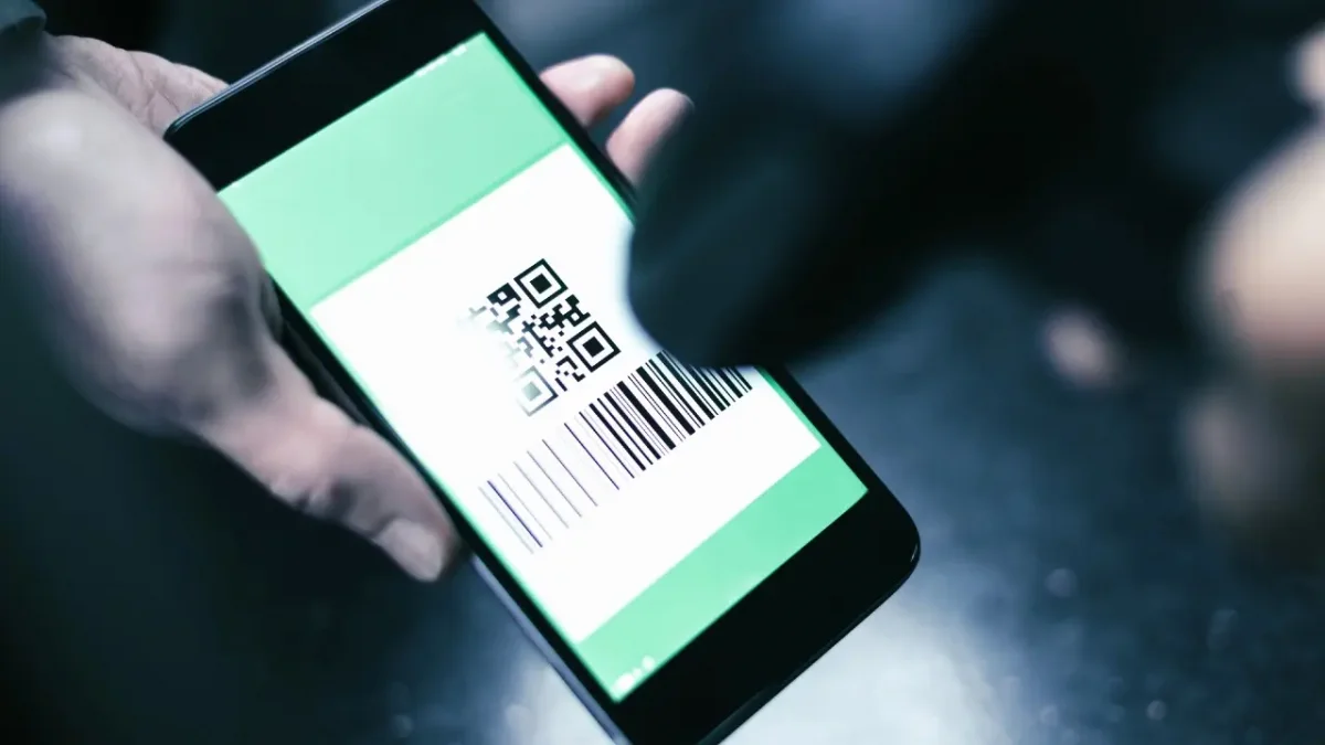 Когда казахстанцы смогут оплачивать покупки единым QR