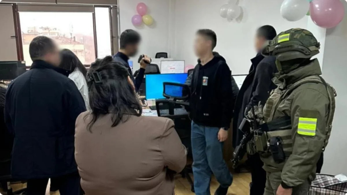 Продавали данные казахстанцев через интернет: КНБ раскрыл схему с участием МФО и частных лиц