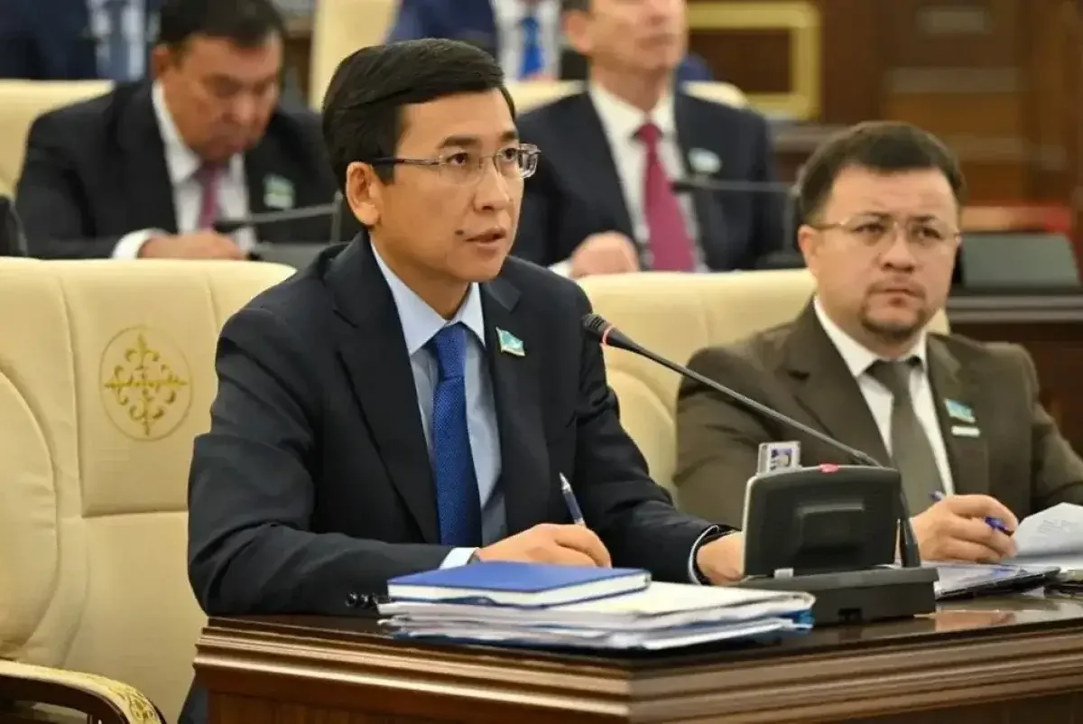 Асхат Аймагамбетов: Казахстан готовит тысячи специалистов, которые никому не нужны