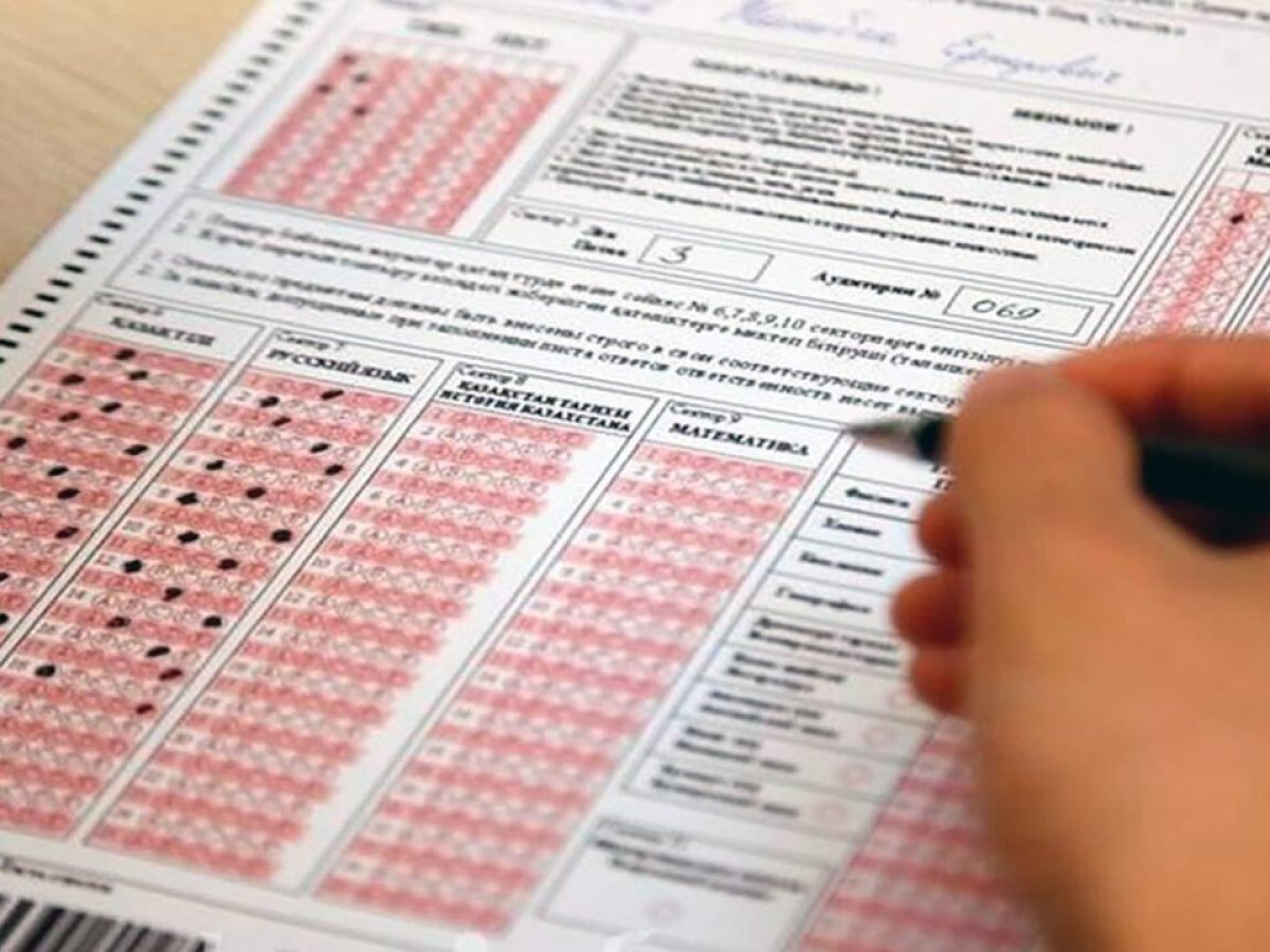 В каких случаях ЕНТ можно будет не сдавать? Саясат Нурбек о новом тесте на «лидерство» с 2027 года