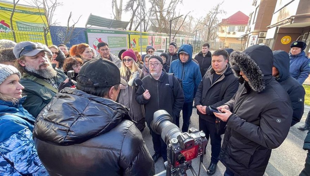 Счета журналиста Вадима Борейко арестованы после иска застройщика в Алматы