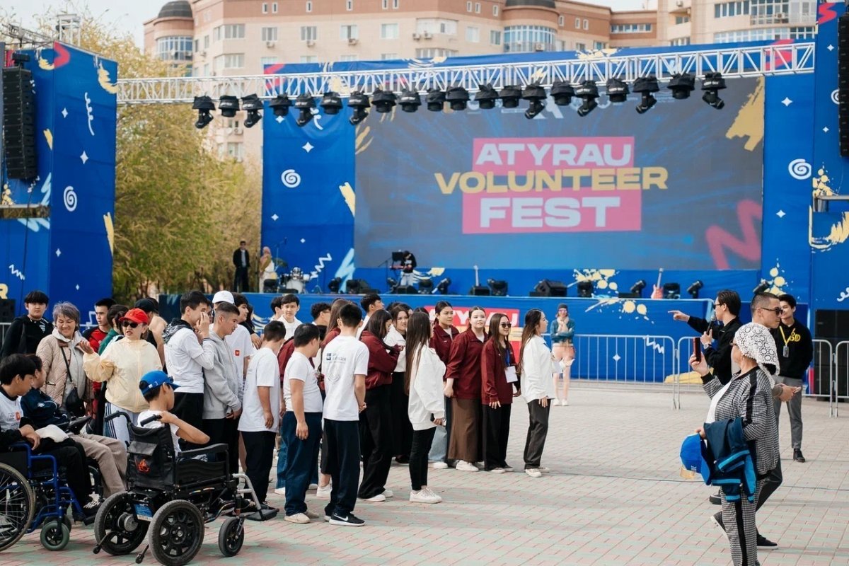 «ATYRAU VOLUNTEER FEST»: масштабная площадка, объединившая около 1000 молодых людей