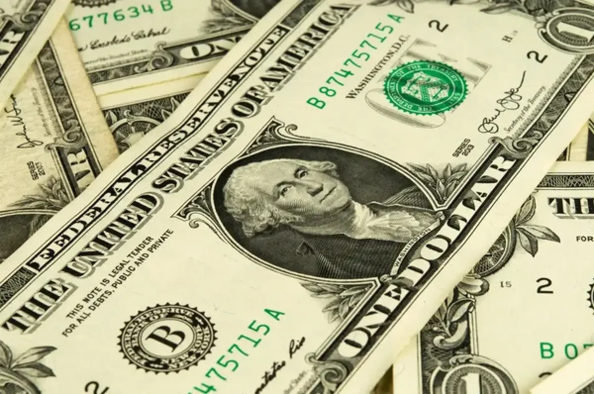 Доллар снова подрос в обменниках Казахстана: курс валют на 30 апреля