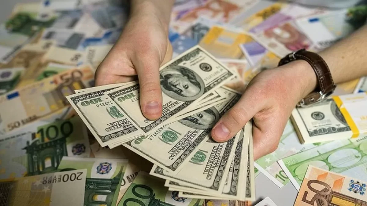 Доллар снова пошел вверх: курс валют на 6 мая