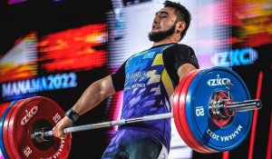 Казахстанец завоевал золотую медаль чемпионата Азии по тяжелой атлетике