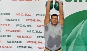 Учитель НВП из Атырау стал чемпионом мира по гиревому спорту