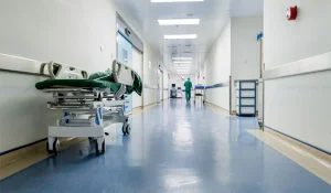 Пять человек с тяжелыми ранениями поступили в больницу Алматинской области