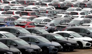 В России массово скупают автомобили из Казахстана