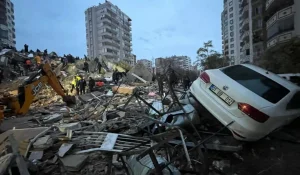 Около 300 погибших, 2500 раненых – вице-президент Турции о последствиях землетрясений