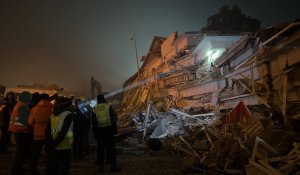 3 подростков вытащили из-под завалов в Турции, где оказались казахстанцы