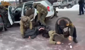 Задержано 40 человек в ходе спецоперации в Карагандинской области - видео