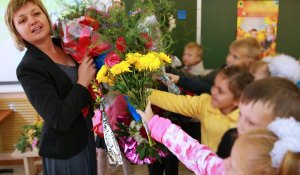 День учителя будут отмечать в другой день в Казахстане