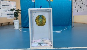 Явка казахстанцев на выборы составила 51,98%