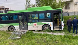 Автобус без водителя сбил насмерть четырех человек в Шымкенте