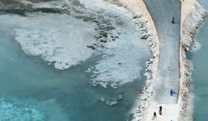 Береговая линия стоимостью 50 млн тенге превратилась в болото – актауский блогер