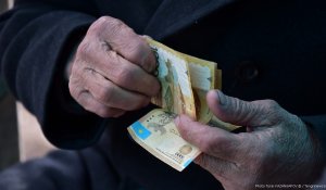 Сколько казахстанцев живут за чертой бедности