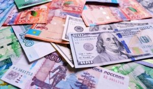 Курс валют: доллар и рубль в обменниках Казахстана