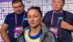Хотела выиграть: Аян Турсын не выдержала эмоций после поражения от китаянки