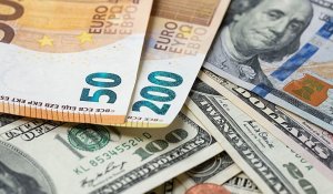 Курс валют на 2 октября 2023 года: доллар, рубль и евро